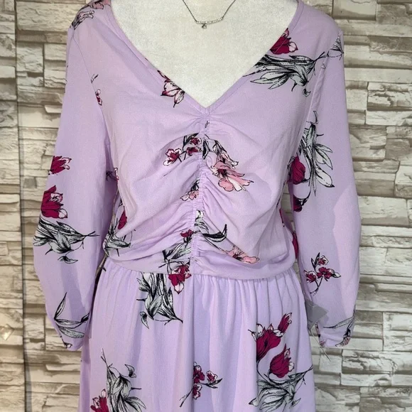 BOBEAU Lavender Floral Ruched Long Sleeve Dress - Picture 4 of 14